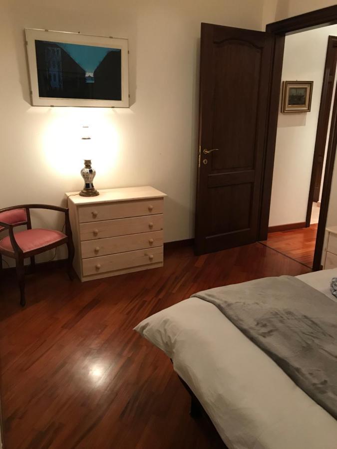 La Casa Del Melograno Apartment Alba  Bagian luar foto