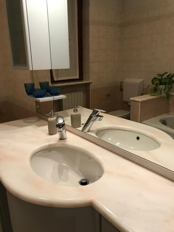 La Casa Del Melograno Apartment Alba  Bagian luar foto